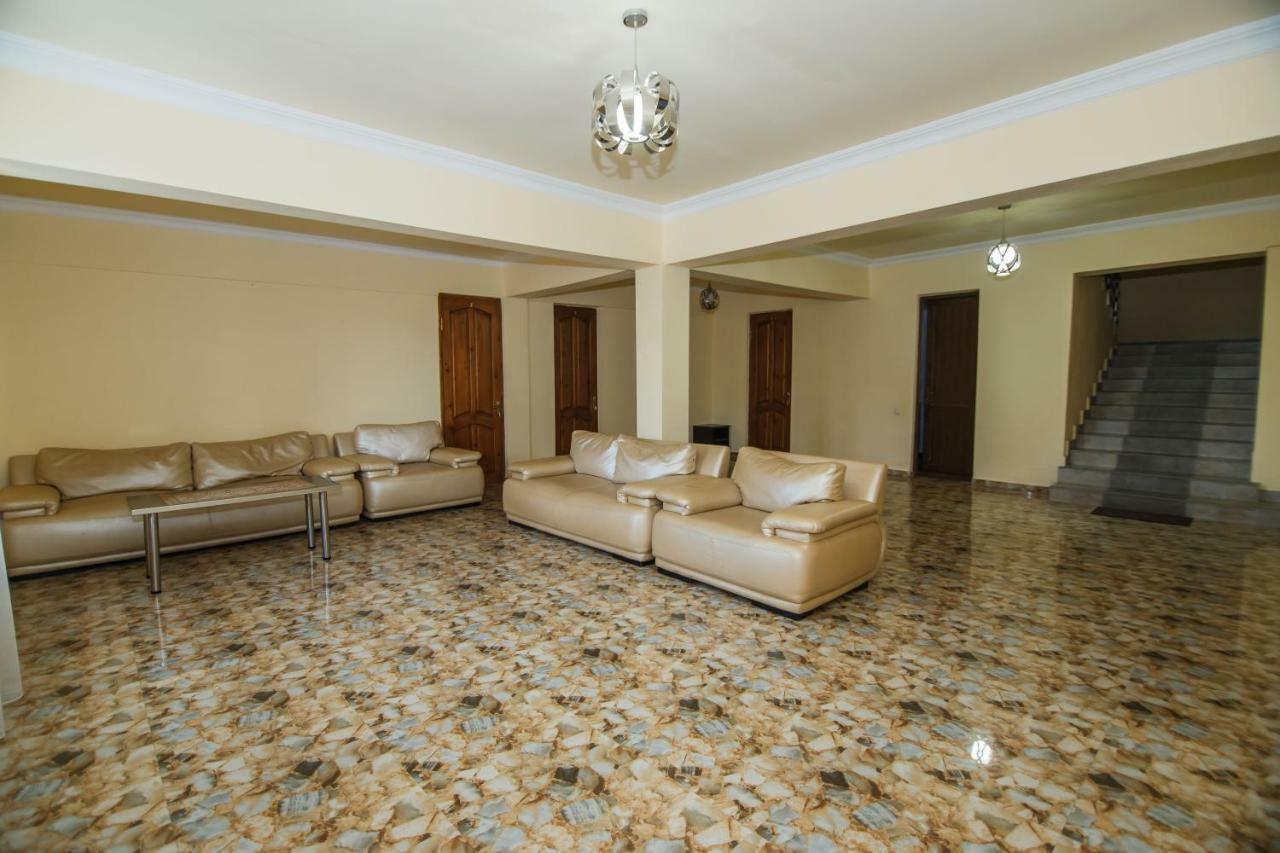 Gonio Hotel Ararat المظهر الخارجي الصورة